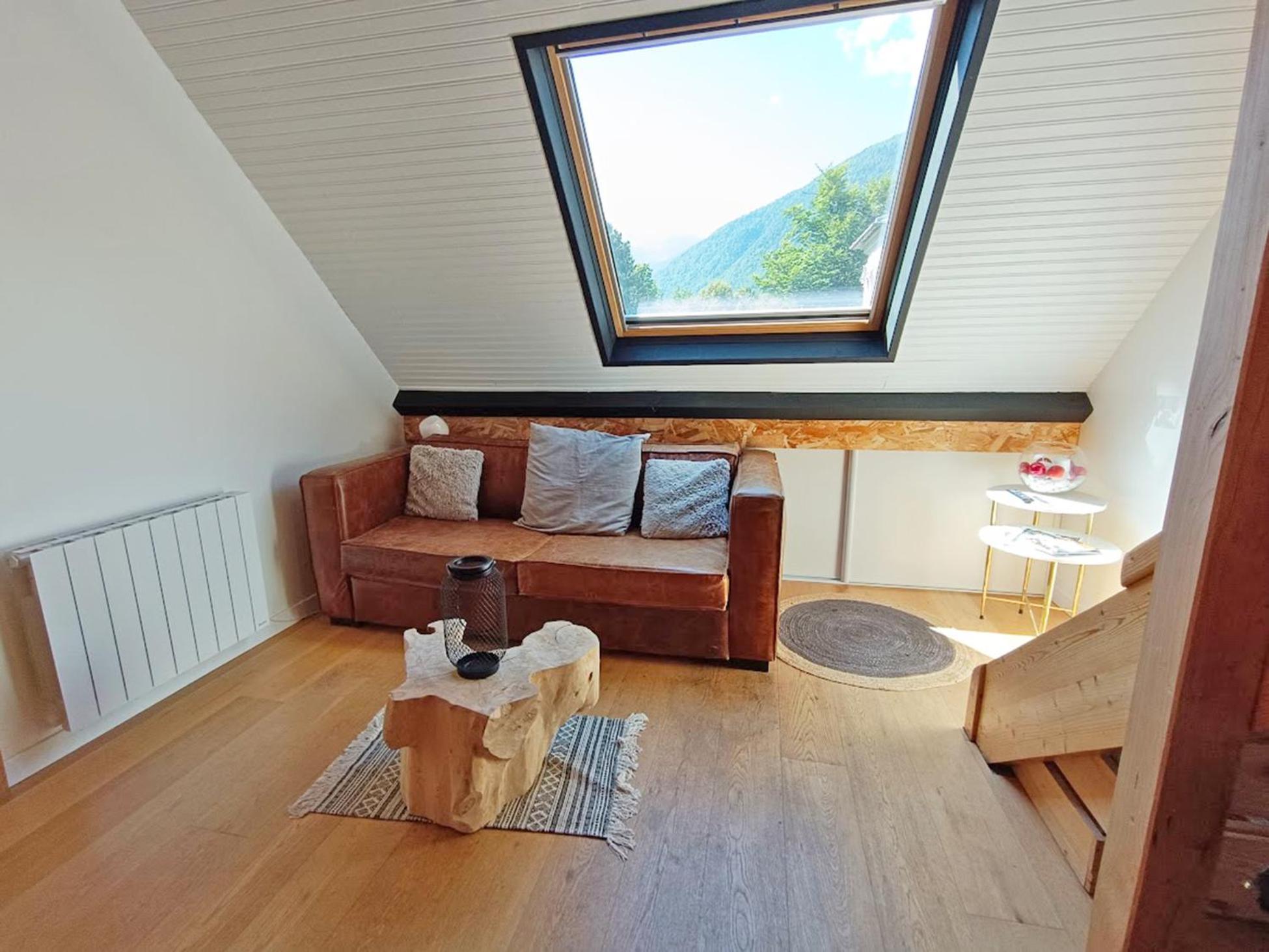 Le Nid De Juliette, T3 Duplex, Parking, Cave Appartement Bagnères-de-Luchon Buitenkant foto